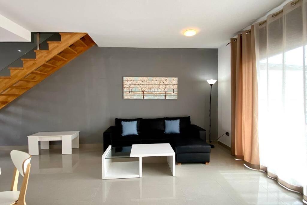 Chalet Moderno Con Piscina En Mont - Roige Bahia 外观 照片