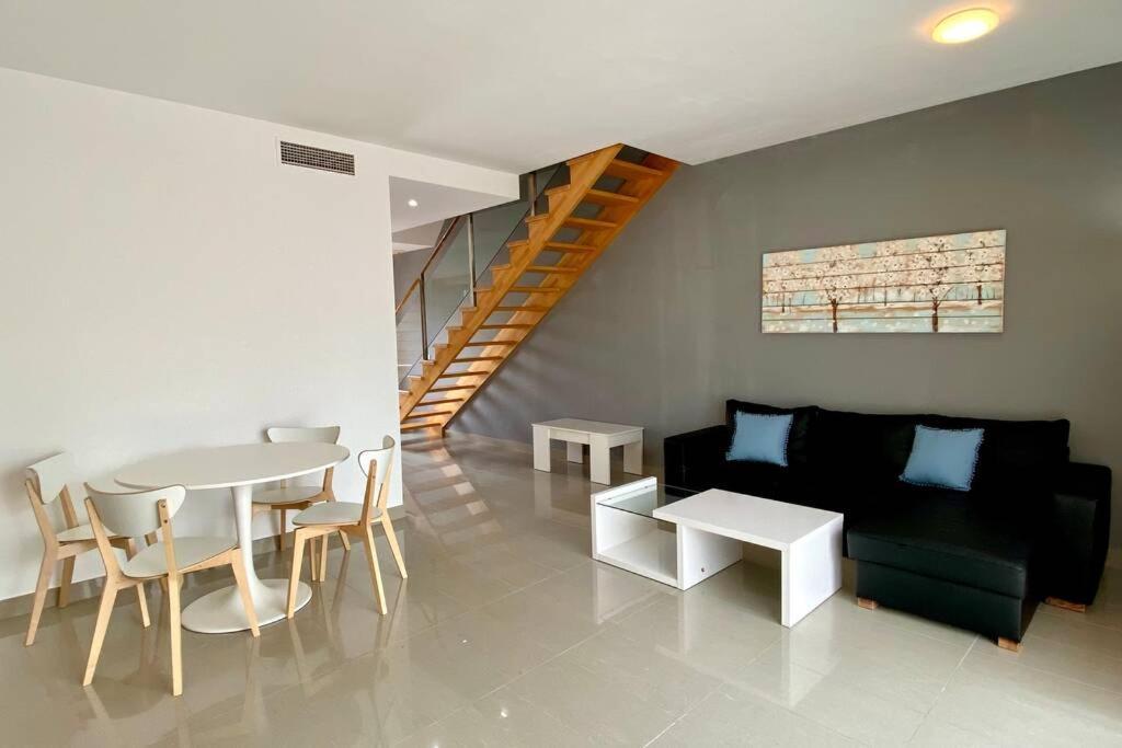 Chalet Moderno Con Piscina En Mont - Roige Bahia 外观 照片