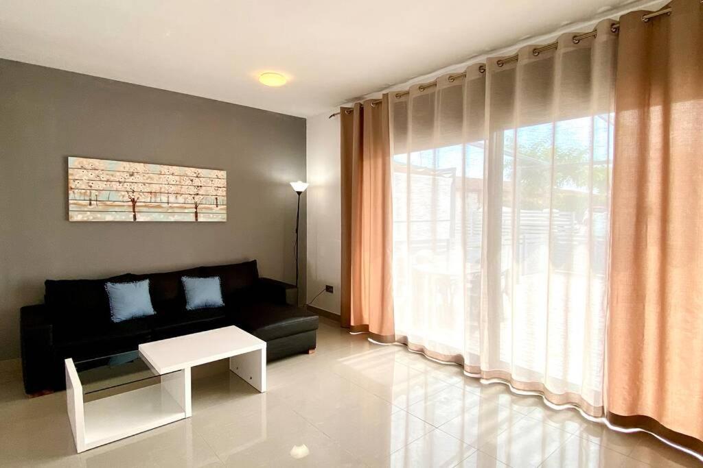 Chalet Moderno Con Piscina En Mont - Roige Bahia 外观 照片