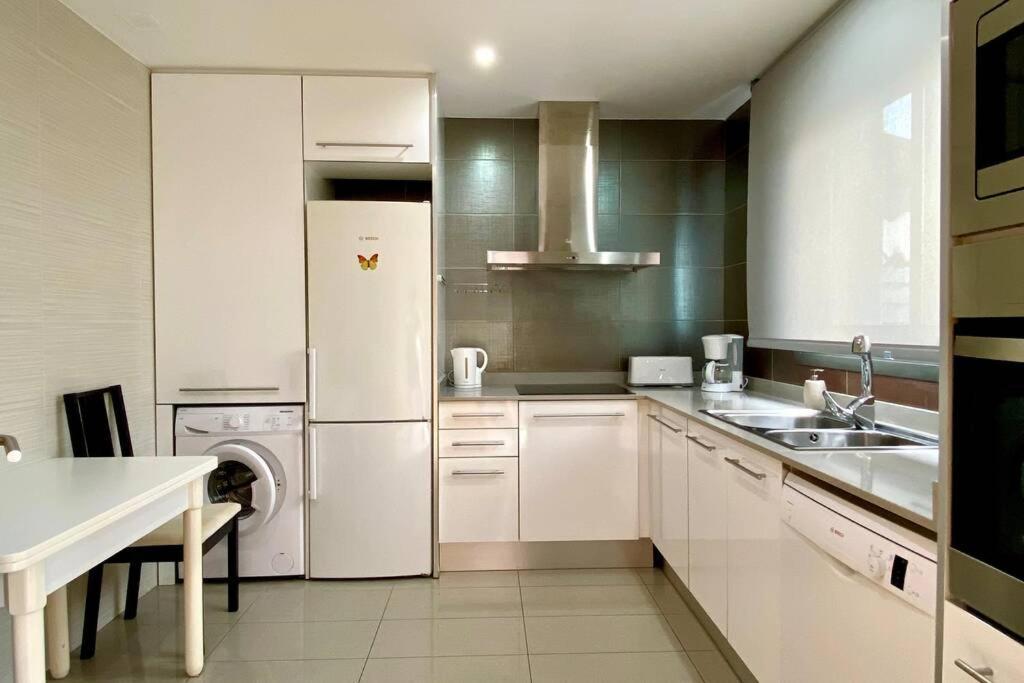 Chalet Moderno Con Piscina En Mont - Roige Bahia 外观 照片