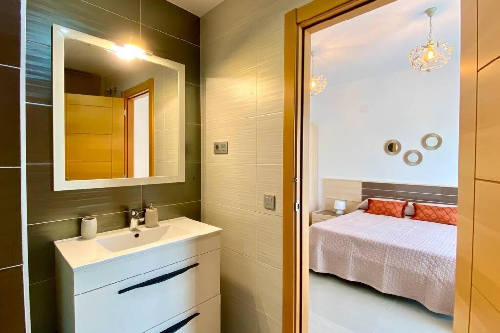 Chalet Moderno Con Piscina En Mont - Roige Bahia 外观 照片